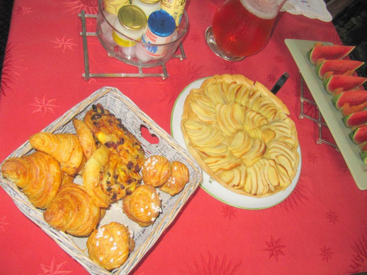 Bed & Breakfast Chateau Les Cedres Bretteville-l'Orgueilleuse Exterior foto